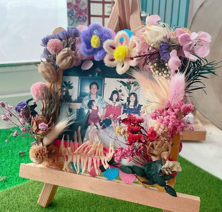 充滿回憶的乾燥花相框